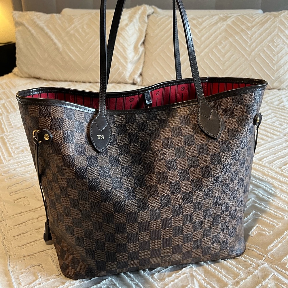 AUTHENTIC Louis Vuitton Neverfull MM